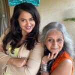 Sameera Reddy Instagram - My partner in masti @manjrivarde 👏🏼 what a year it’s been with you 😃 thank you for being as crazy as I am🌟 #messymama #gratitude #2020 #sassysaasu #saasbahu #duo 💃💃 Goa