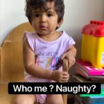 Sameera Reddy Instagram - Who me ? Naughty ? 😁 #naughtynyra inspiring a Naughty Tuesday 🌈 #messymama #momlife #motherhood #moments 🎈