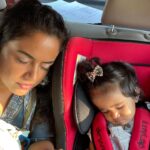 Sameera Reddy Instagram – #mondaymotivation 😴nap when your child does or you will burnout ❤️ I’ve had a crazy couple of months keeping up with online studies ,two kids, the move to goa and the list goes on . It’s been a hard year on all of us and along with a positive attitude you also need that timeout to rest and recuperate . And it’s hard to find a moment but we need to try 😅 stay happy #messymama #mondaymood #rest 😍 📷 @diydayalishka thanks for reminding me to chill🤓 @luvlap.in #momswithluvlap