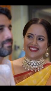 Sameera Reddy Instagram - Tag the love of your life ❤️! It’s A Partner Appreciation Post 🤓 10 years ago I met this guy and he still steals my heart everyday Mr @vardenchi 💝 #messymama #happyhans #naughtynyra 🤩 #husband #appreciation #post #weekend #weekendvibes #loveyou it’s not valentines or our anniversary ! it’s just me saying you need to celebrate your love everyday ! 😍 happy Saturday !
