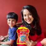 Sameera Reddy Instagram - From days packed with school & playtime, our kids’ routine has been reduced to just screen time. To find solutions to the ‘new normal’ problems of kids, I will be a part of ITC Jelimals Webinar - Kid Me Not! on Oct 17th at 5 P.M. Register now on @bookmyshowin 🌟 While we find long-term solutions, we cannot compromise on our kid’s immunity. Thankfully ITC has launched @itcjelimals Immunoz with Vit C & Zinc. 🌟 Just 2 jellies a day fulfil 50% of kids’ Vit C requirement. Toh baccho ko khilao Daily Daily Jelimals! 🌟 #AbDailyDailyJelimals #ImmunityKaDailyDose #JelimalsImmunoz #Immunity #Jelimals #VitaminC #BookMyShow @itcjelimals @bookmyshowin