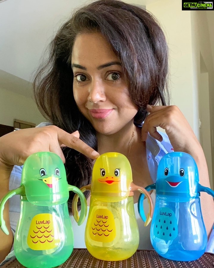 Sameera Reddy Instagram - Eeny, meeny, miny, moe🐳 I picked the LuvLap Naughty Duck straw Sipper for Nyra! It comes with a spill proof weighted straw which allows her to drink at any angle easily 🌟Ergonomically designed easy grip handles are specially designed as per requirement of small baby hands! . 🌟 * Soft silicone straw is gentle on baby's teeth * Weighted straw enables drinking till the last sip * Spill-proof valve ensures no leakage * Easy grip handles * BPA free, non toxic, food grade * Sterilisable and dishwasher safe 🌟 #momswithluvlap @luvlap.in