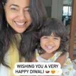 Sameera Reddy Instagram – 1.2.3.. Happy Beelalee😂🪔😍 from us to you ! ✨ #happydiwali #naughtynyra #messymama ❤️