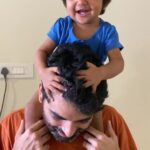 Sameera Reddy Instagram – Going into Monday with full josh! Lil Rowdy sitting on her papa’s head!🤩 Mr. @vardenchi #naughtynyra #fatheranddaughter 😍 #mondaymotivation #dance #messymama #momlife #turnonyourmagic #letsdothis 💃