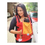 Sameera Reddy Instagram – GIVEAWAY ALERT🚨I discovered babywearing with Nyra and I always say I wish I had with Hans! Hugging Nyra close in my Soul carriers has been one of my favourite parenting experiences and I want to share the same feeling with all the mamas and dadas who follow me, so I requested @soulslings_india to gift 10 baby carriers 👉🏼 ALL of the designs that you see on this post 💃 Swipe through to see some of my special memories from the last year! My babywearing days have been truly nourishing and amazing for both of us as it’s a healthy habit too💓
🎈
To participate in this GIVEAWAY :
-👉🏼Like this post!
-👉🏼Tell me in the comments why you want to win, you can tag a friend too!
– 👉🏼Share this post to your stories for extra good luck. ;) 
🎈
Giveaway closes in 48 hours! I will be picking 10 lucky comments to receive @soulslings_india Soul Aseemas, Anoonas, and a Basic!
🎈#babywearing #babywearingmana #soulslings @soulslings_india #giveaway