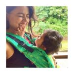 Sameera Reddy Instagram – GIVEAWAY ALERT🚨I discovered babywearing with Nyra and I always say I wish I had with Hans! Hugging Nyra close in my Soul carriers has been one of my favourite parenting experiences and I want to share the same feeling with all the mamas and dadas who follow me, so I requested @soulslings_india to gift 10 baby carriers 👉🏼 ALL of the designs that you see on this post 💃 Swipe through to see some of my special memories from the last year! My babywearing days have been truly nourishing and amazing for both of us as it’s a healthy habit too💓
🎈
To participate in this GIVEAWAY :
-👉🏼Like this post!
-👉🏼Tell me in the comments why you want to win, you can tag a friend too!
– 👉🏼Share this post to your stories for extra good luck. ;) 
🎈
Giveaway closes in 48 hours! I will be picking 10 lucky comments to receive @soulslings_india Soul Aseemas, Anoonas, and a Basic!
🎈#babywearing #babywearingmana #soulslings @soulslings_india #giveaway