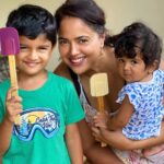 Sameera Reddy Instagram - Gender equality is one the highest forms of Independence .Empowerment is equal for Nyra and Hans, men and women , girls and boys especially in India: as mothers we can change age old perspectives by instilling the correct values in our kids. The Supreme Court has deemed women to have equal rights in familial inheritance! Steps towards positive change 🇮🇳🙏🏼Proud to be an Indian mother 🤩#happyindependenceday 🌟