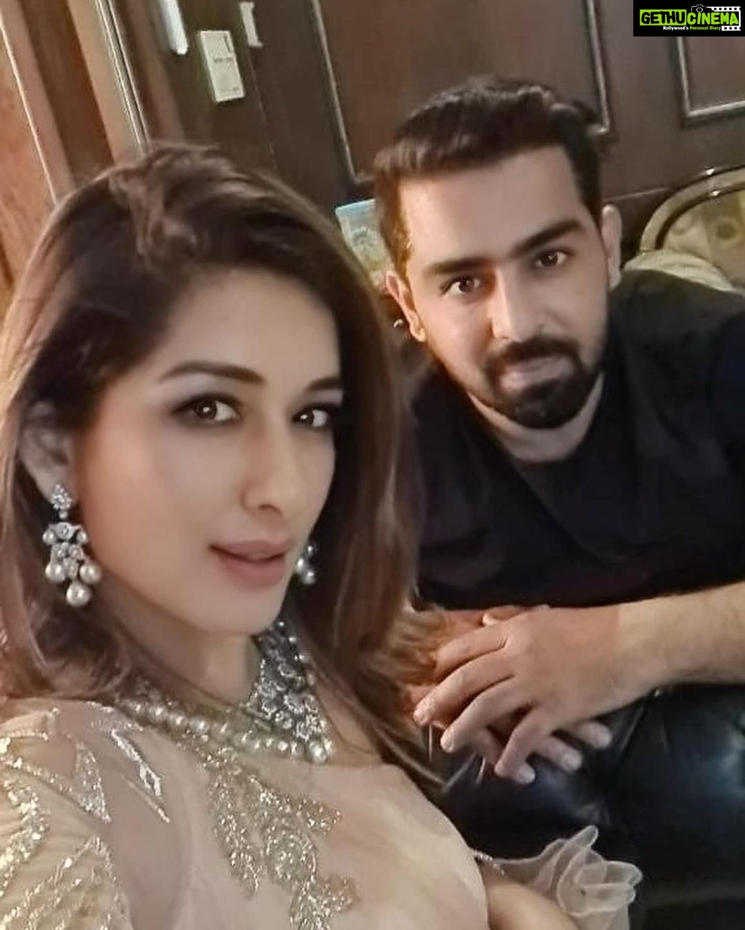 Sameksha Instagram - Happy Happy birthday my brother. I am blessed to have you in my life…. I can lean on you always and you help me to carry on. The sense of comfort and warmth you provide everyone around you is amazing. Wish you life full of love, happiness and prosperity. 🤗🤗🤗 #kwatranaveen #happybirthday