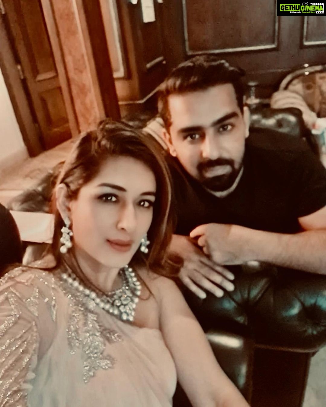 Sameksha Instagram - Happy Happy birthday my brother. I am blessed to have you in my life…. I can lean on you always and you help me to carry on. The sense of comfort and warmth you provide everyone around you is amazing. Wish you life full of love, happiness and prosperity. 🤗🤗🤗 #kwatranaveen #happybirthday