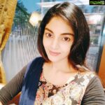 Sanam Shetty Instagram - Maturity is not about speaking big things..it is when u start understanding the small things!❤ Happy Sunday folks🤗 #littlethingsmatter #nofilters #helikesitsimple 😍#angelsam❤ #sunnysundays