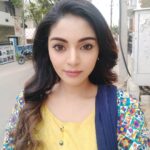 Sanam Shetty Instagram - Dusk till Dawn!🤗💛 we come and we occupy😁😛 the whole street..outdoor shoots! Happy weekend peeps😎💃💃 #webseries #streetsofchennai❤️😘 #homelygirltoday #closeupshot #angelsam❤