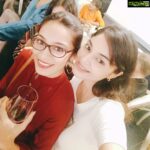 Sanam Shetty Instagram - At the launch party of MARMALONG! Part of the Esthel in Namma area Bessy🤗🤘 Fun time with friends Sathish Jupiter sir, Karthik Srinivasan, @srini_subramaniam, @mahaakerthi @saathvikaraj, Sneha Nair, @iprernakhanna , @drishtikhanna_ , ood👯💛💚💙 Thanks Sathish sir for inviting 🤗🤗 #bessy #marmaland #restaurantlaunch #angelsam❤