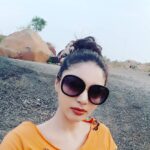 Sanam Shetty Instagram - This new year is already showing promises of being a great year😀 Thrilled to sign my very first web series with a kickass story and team🤗🙌 More details when its aired🙋 #newyearbegins #itsallonlinenow #gratefulheart #webseries #actorlife🎬🎥 #angelsam❤