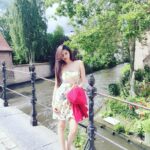 Sanam Shetty Instagram - Enjoy the Little things in ur life for one day when u look back ul realize they were the Big things..the ones that mattered ❤❤ #throwbackpicture #bruges #belgium🇧🇪 #gratefulheart #angelsam❤