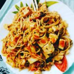 Sanam Shetty Instagram - However much I luv Swiggy (no comments on the recent delivery guy incident!), I can never underestimate the joy of cooking🍝🙆😀 Whole wheat pasta with lots of tofu and bean sprouts for the perfect protein kick👍 #gettingfitagain #proteinisamust #homecooking #angelsam❤