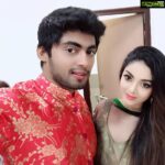 Sanam Shetty Instagram - What a fantastic experience walking the ramp with this stunner @tharshan_shant 😍🤗 ..thanks a bunch Tharshan. U were an absolute eye catcher 😍😘 We were delighted to be the showstoppers for ur World record setting fashion show Ajesh and team 🤗🙌 such an honour working with u Sunil Menon.. It was a fabulous show👌 #showstoppers #guinessrecordevents #lovefortheramp #angelsam❤