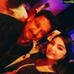 Sanam Shetty Instagram – Happy Silver Jubilee Celebrations to Trident Arts🤘🤘Happy birthday Ravi sir🎁🎂 beautiful birthday celebrations 🎆 
#tridentarts #filmsandfriends #leelapalacechennai #angelsam❤