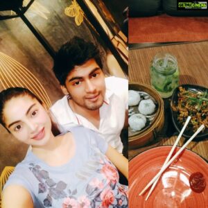 Sanam Shetty Instagram - Birthday boy's treat🤗🤗 Have a super successful year ahead dear Tharshan🤗🎆 Thanks for the awesome treat!! @tharshan_shant #tgifridays #Orientaldinner