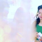 Sanam Shetty Instagram – Recent ad for Darling Electronics😊 highlight is the little darling in it👧👨‍👩‍👧❤
#darlingelectronics #adshoot🎥 
Follow me for more @sanam_setty ❤ #angelsam