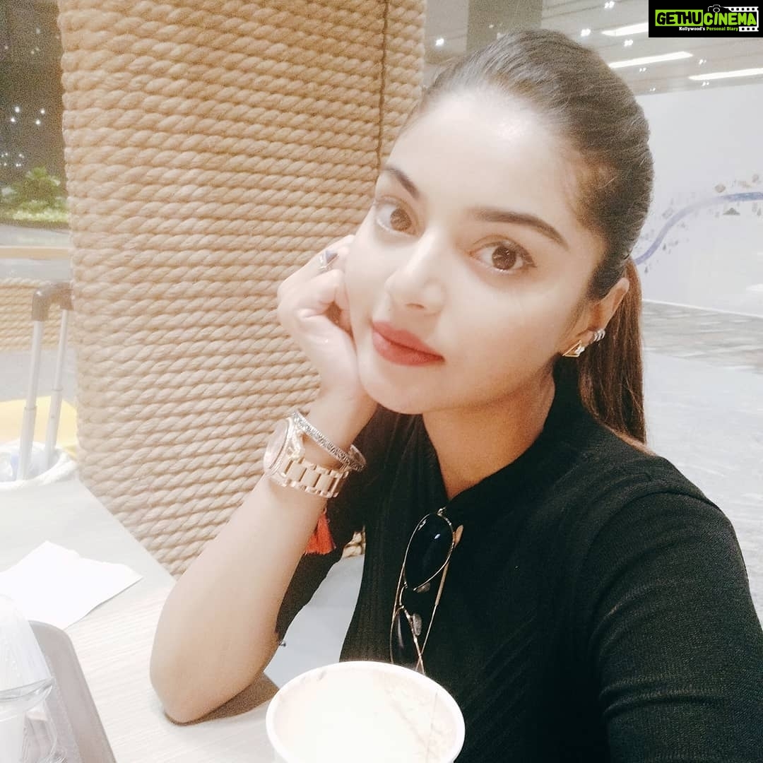 Sanam Shetty Instagram - Size Grande is Wat I need☕ #sundaytravels