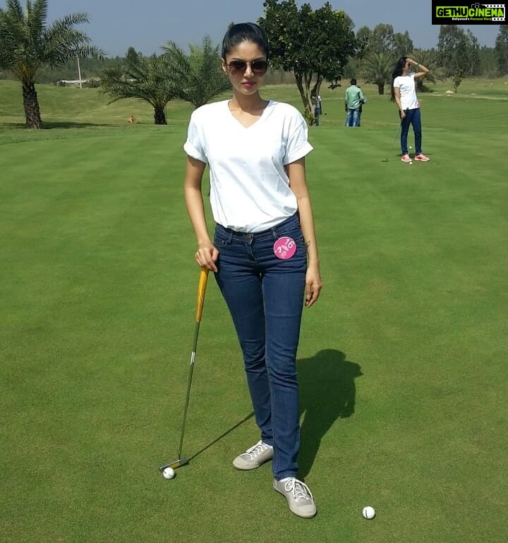 Sanam Shetty Instagram - Happy May day to everyone