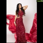 Sanam Shetty Instagram - You cannot burn the flame ❤️ Concept photography by @suthanviran (Malaysia) @pixsura_photography Akshara Blush Works #blingiton #internationalshoots #kualalumpur #malaysia #fashionphotography #wildwednesdays #couturegown #RedVelvet #sanam #sanamshetty