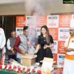 Sanam Shetty Instagram - Honoured to launch Barbeque Nation in Tirupur😊😊 tnx a lot..u were all so lovely. #barbequenation @common_man_sathish tnx a lot mate