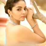 Sanam Shetty Instagram - Epdi irukenga ellarum? ❤️ I'm back✨ Photography @rahuldev1177 Wardrobe @fashionloungechennai Stylist @monasehulshah Mua @fashion_love_pout @agenerous_glam_ @makeovers_by_ranjitha @promakeup_bridal_studio Shoot location @greenmeadowsecr #weekendvibes✨ #monsoonfeels☔ #shootdiaries🎥 #fashionphotography #rahuldev1177 #monasehulshah #promakeup #sanam #sanamshettyofficial #reelsindia #indianmodels #southindianactress #kollywood #tamilactress #tamilcinema #beachfeels🌴🐚☀️ #greenmeadows #madrasfashion