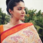 Sanam Shetty Instagram - Be the heroine of your own life 🧡 @drx.photography ✨ #simplify #terrificthursdays #mottamadishoots #shootdiaries🎥 #fashionphotography #sanam #sanamshettyofficial #indianmodels #southindianactress #kollywood #tamilactress #tamilcinema #imdiandrapes #sareelove #madrasfashion