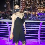 Sanam Shetty Instagram - Keep shining. The world needs your LIGHT! 🌟 #goodnightall🖤😴 #wearmasks😷 #staysafe Palm Jumeirah
