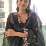 Sanam Shetty Instagram - Dear friends, let's play the role of a Mother to someone in need on this Mother's Day by feeding one meal each and make it a meaningful celebration 🙏 Help On Hunger @helponhunger continues to serve hungry stomachs despite lockdown restrictions. My best appreciations for the noble initiatives. Donations can be made to Google pay : 9962077780 or DM @helponhunger page. #happymothersday #everylittlecounts #supportthecause🎀