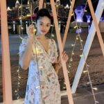 Sanam Shetty Instagram - Remember you have the power to accept or to let go! #dubai #palmjumeirah🌴 #thepointe #atlantis #sunsets #summers #florals
