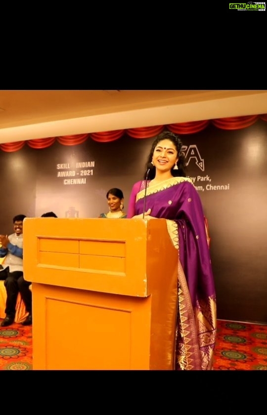 Sanam Shetty Instagram - I dedicate this award to all the brave women out there who never give up on their dreams and fight for their rights👏 This day was also a reminder of our farmer's plight and to continue to voice out for their justice. Thanks to Skilled Indian Award team🙏 Video courtesy : @vivid_impressions__ #isupportfarmers🌾 #skilledindiaaward #womanempowerment #singapengal