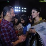 Sanam Shetty Instagram - Kanavula kooda nanekaadhadhu indru nadandhadhu ! Extremely honoured to receive the prestigious 'PEN SAKTHI VIRUDHU' from the legend Kamal Hassan @ikamalhaasan sir himself. To be awarded on the day we celebrate the Power of Women, is truly an unforgettable moment. We are and we will continue to be strong together. #pensakthi #magalirthinam #ulaganayagan #kamahassan #staystrong #newchange #unitedtogether