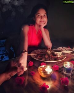 Sanam Shetty Instagram - You light up my world Mone ! ❤️

Thanks for the magical Valentine's dinner.

#loveandlight❤️💫 #myrock
