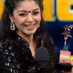 Sanam Shetty Instagram - Vandharai Vaazhavaikum Chennai ! 🙏 En Iniya Tamil Makkale, I'm so honoured to receive ur love and the special place u have given me in ur hearts❤️ I dedicate this award to all the Bravehearts who take each day as a challenge and face it head on❤️👏👏 Let's continue to fight for the right things in our life and for our society. Thanks so much @ikamalhaasan sir for your appreciations 🙏 Special thanks to Army Fan pages,Youtubers,Meme Creators,NRI's across the world to show love to this unknown girl ❤️ #BigBoss4Tamil #sanam @vijaytelevision @endemolshineind