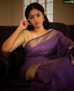 Sanam Shetty Instagram - She would rather walk alone in darkness than walk in someone else's shadow!

#goodnightpeeps💜 #liveforurself
