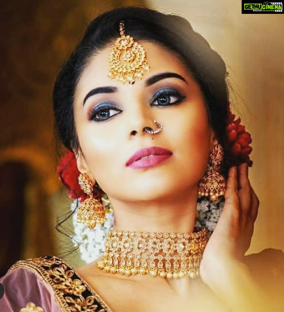 Sanam Shetty Instagram - The most valuable thing u can make is a MISTAKE -- you can't learn anything by being PERFECT! Concept, styling, MUH by @yorazbeautylounge (Kuala Lumpur, Malaysia) ✨✨ #tgifridays #malaysianbridalmakeup #internationalshoots #theredrose 🌹