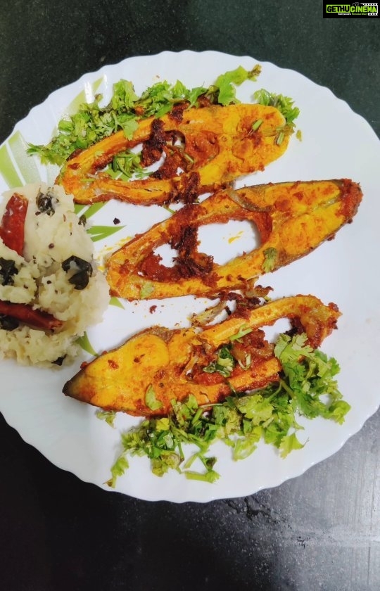 Sanam Shetty Instagram - Hey folks try out this perfect weekend dish. . It's super quick, super easy and very healthy 😋✨ #samskitchen #fishfry🐟 #healthycooking #lowcalorierecipes