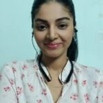 Sanam Shetty Instagram - Thanks friends for joining in and making it a fun session❤️❤️🤗🤗 . LOVE YOU ALL❤️😘 . #asksam #instagramlive #firstlivevideo😅❤️💭👯‍♀️