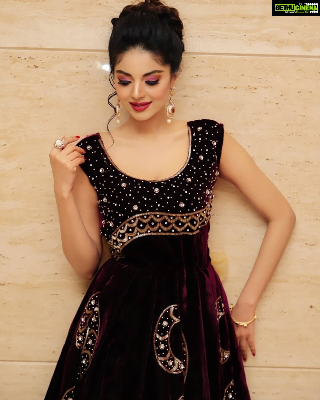 Sanam Shetty Instagram - May the holy month of Ramzan bring Love and Harmony in everyone's lives🤗🏵️ Ramadan Mubarak dear friends 🤗🤗 . @vivid_impressions__ @uma_mua_hairstylist . #festivemonth🎊🎉 #ramzanmubarak #healthandhealing #prayerstoall