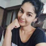Sanam Shetty Instagram – This is the time to realize how blessed we are for a comfortable home, food on the table and loved ones who truly care❤️💫
.
This is also the time to show atleast little acts of kindness to those who are in need!
.
Monetory help through genuine organizations (beware of fake fund groups) or directly donating groceries or cooked food to people in need would be a huge help. 
Let’s feed birds and animals around too whenever we can🤗🤗
.
.
#gratefulheart #timeofcrisis #donatetoday #letsfightcorona #quarantinelife #letsdoourbit