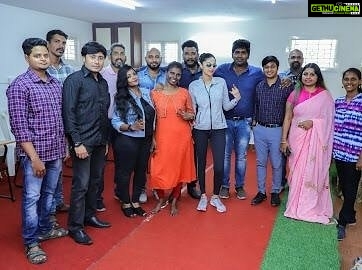 Sanam Shetty Instagram - My best wishes for the new office opening of Razzmatazz Events 🎀✨✨🎀 . . Hearty congratulations to Joe brother @joe_razzmatazz and Chandini Khanna for launching the Fashion Institute and Events Management courses 👏👏 Best wishes to Dr.Alphy @dr.alfredjose.official for the public speaking course👍 Thanks for inviting me brother 🤗 . . #razzmatazz #inauguration #newlaunch #eventmanagement #fashioncourses #congratulations🎉 #brandnewoffice #goodmorning🌞