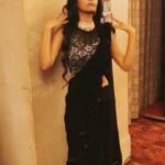 Sanam Shetty Instagram - At the SIFA Awards 2019 ! Best regards Ajith Menon sir for a fabulous event yet again 🎊🎊🎀🎀 Wearing a fine Georgette black ruffled saree with lace silver crop styled by Saadhana from @adhiktha_by_sn (Pondicherry) 🤗💕 MUH by Uma @makeupartist_yakshi 👍 Jewellery by @chennai_jazz VC : @tigersachi 🤗 PC :Gany Krish @vivid_impressions__ 🤗 More pix coming up! #sifa #blacktonight #glitznglam Hilton Chennai