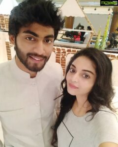 Sanam Shetty Instagram - Pic of the day I guess ❤

Goodnight ya'll 😘

#malaysiacalling🇲🇾 #littlethings