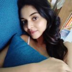 Sanam Shetty Instagram - Talk to urself like how u would talk to someone u love ..and see the magic ! ❤ Have a peaceful night peeps 💙 #goodnightpost #bestcompanyever #loveurselffirst ❤