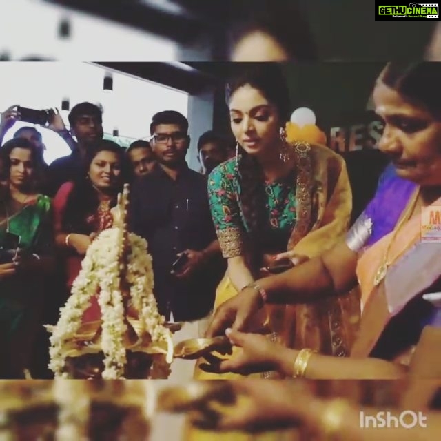Sanam Shetty Instagram - An auspicious throwback😊🎀 to Aditi Restaurant Inauguration few days back. Thank you Guru Niki @guruniki team Media Gateway👍 Styling by the wonderful Shiny @shyn_fascino @fascinodresses_by_shinyanto 🤗 Plz watch the full video on Youtube: https://youtu.be/xR3dq4HtbBE #throwbackthursday #eventsincoimbatore #inaugurations #aditirestaurant #mediagateway #loveandlight #goodnightpost