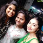 Sanam Shetty Instagram - At the preview show of Cheran sir's 'Rajavukku Check' film with @tharshan_shant @cherandirector @dirsaran @_mylifesbeautiful_ Damini sweety🤗🤗 One word for Cheran sir's performance - FLAWLESS! 🙏 U really have to watch the film to witness the skills and versatility of this man👏👏 Excelled in every scene!! Soon in theatres! Thank u sir for the kind invite🤗🤗 Loved ur company as always Tharshan ❤ Hearty congratulations for a superb film Director Sai Rajkumar sir👍 My Green satin saree designed by :@amsuresh66👍 #rajavukkucheck #previewshow #powerpackedfilm