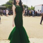 Sanam Shetty Instagram - Happy Ayudha Puja peeps🌼🌸 Did u like my style for my BB finale yesterday? 😀👍 Thanks a lot dear Shiny @shyn_fascino @fascinodresses_by_shinyanto for specially designing this mermaid gown for me and sending it all the way from Coimbatore 🤗🙏 so sweet of u darling . Makeup & Hair by Uma @makeupartist_yakshi PC: Gani krish @vivid_impressions__ thanks a lot Ganesh 🤗 #mermaidgown #festivitiesbegin