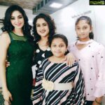 Sanam Shetty Instagram - Congratulations for winning 'Guts and Grit' award Vanita mam @vanithavijaykumar 👏👏 Had a wondetful time with ur family. Ur girls are such sweet little angels. God bless them 🤗💝 #bigboss3tamil #bigbossfinale